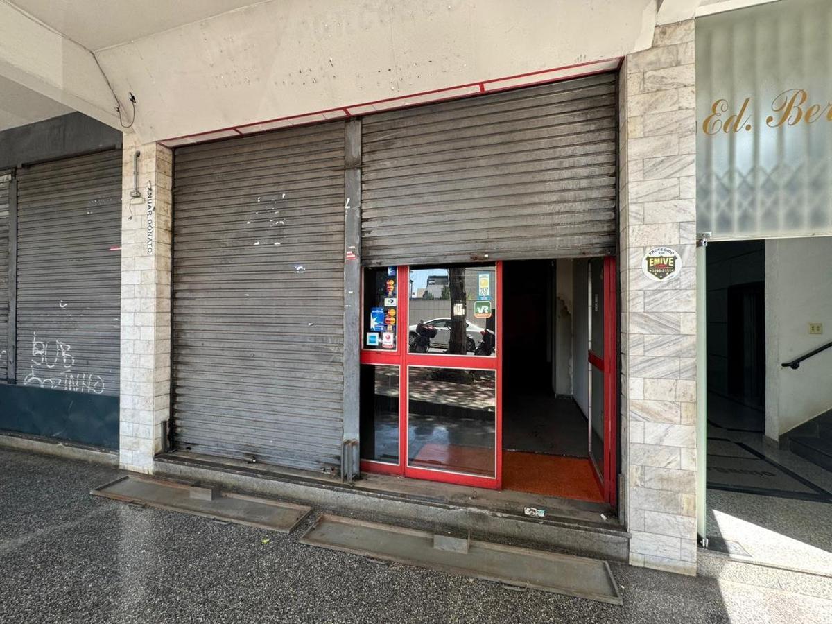 Andar, Serra, 1 Quarto, 0 Vaga