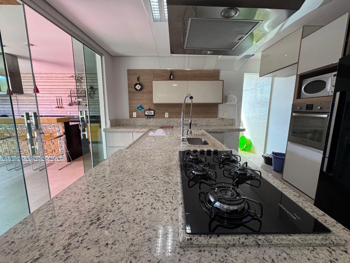 Casa, Condomínio Champagne, 4 Quartos, 0 Vaga, 1 Suíte