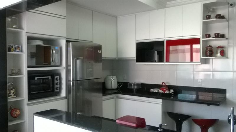 Casa, Cabral, 4 Quartos, 2 Vagas, 1 Suíte