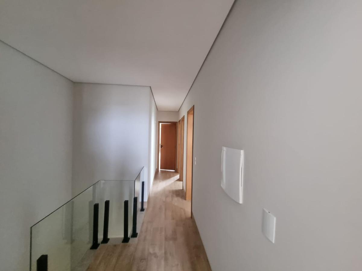 Casa, Jaraguá, 4 Quartos, 4 Vagas, 1 Suíte