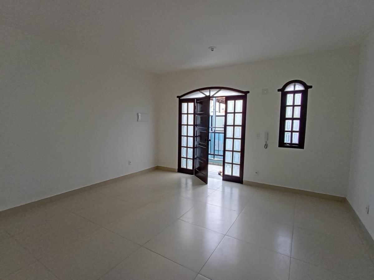 Casa Comercial, Santa Cruz, 0 Quarto, 0 Vaga