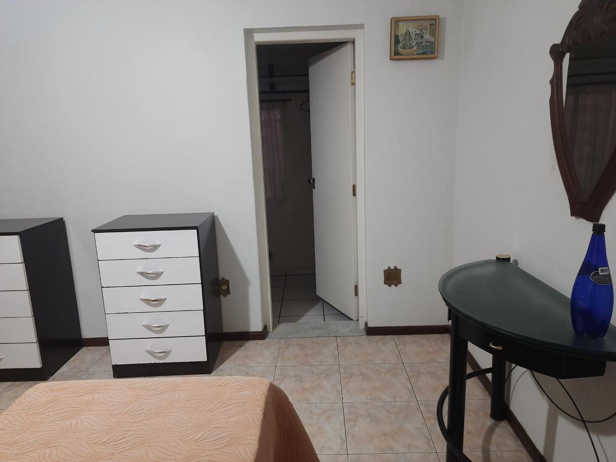 Casa, Sagrada Família, 3 Quartos, 0 Vaga, 1 Suíte