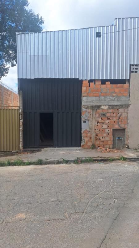 Galpão, Das Industrias I (barreiro), 0 Quarto, 0 Vaga