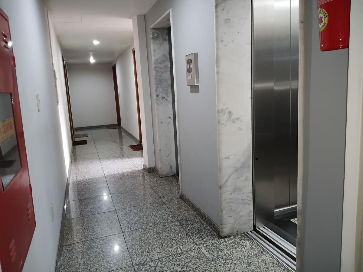 Sala, Funcionários, 1 Vaga