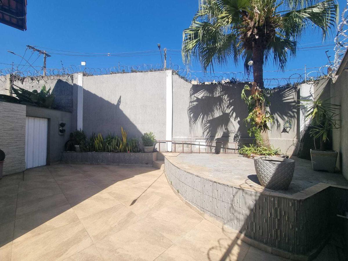 Casa, Jardim Riacho das Pedras, 4 Quartos, 4 Vagas, 1 Suíte