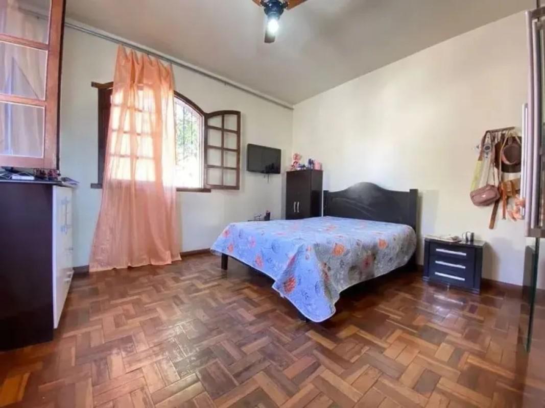 Casa, Candelária, 4 Quartos, 3 Vagas