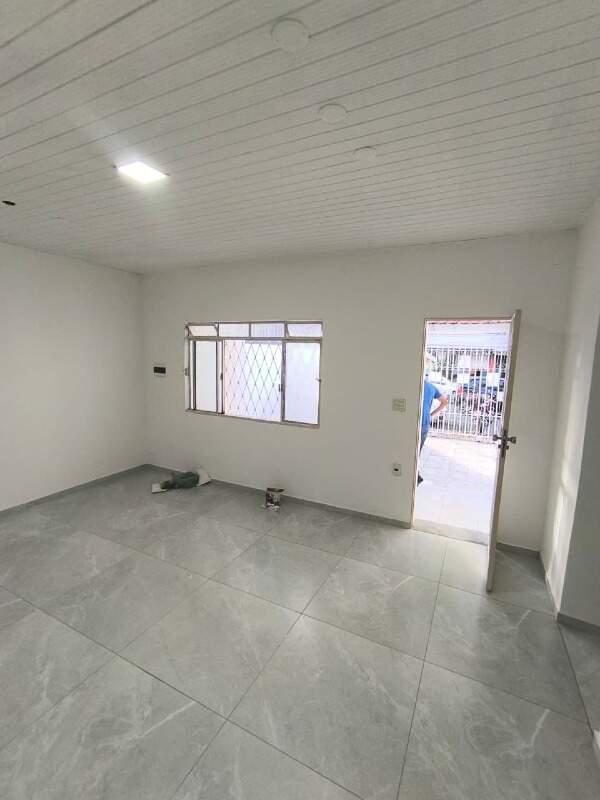 Casa Comercial, Planalto, 0 Quarto, 1 Vaga