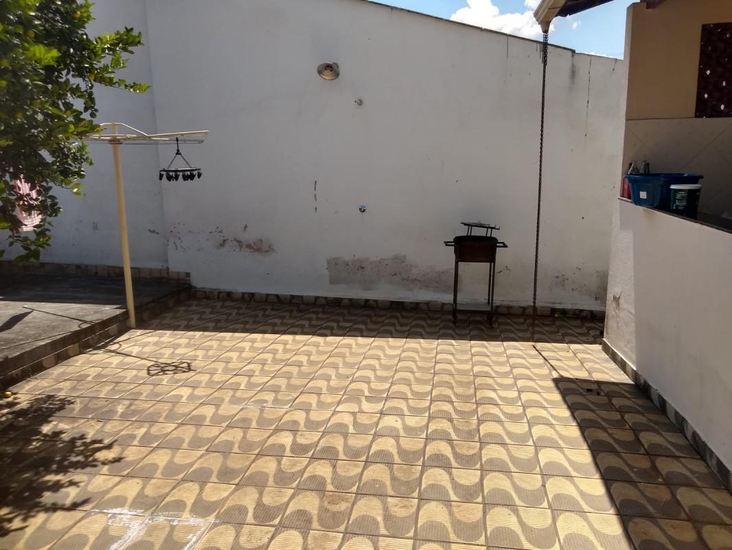 Casa, Santa Terezinha, 5 Quartos, 3 Vagas, 1 Suíte