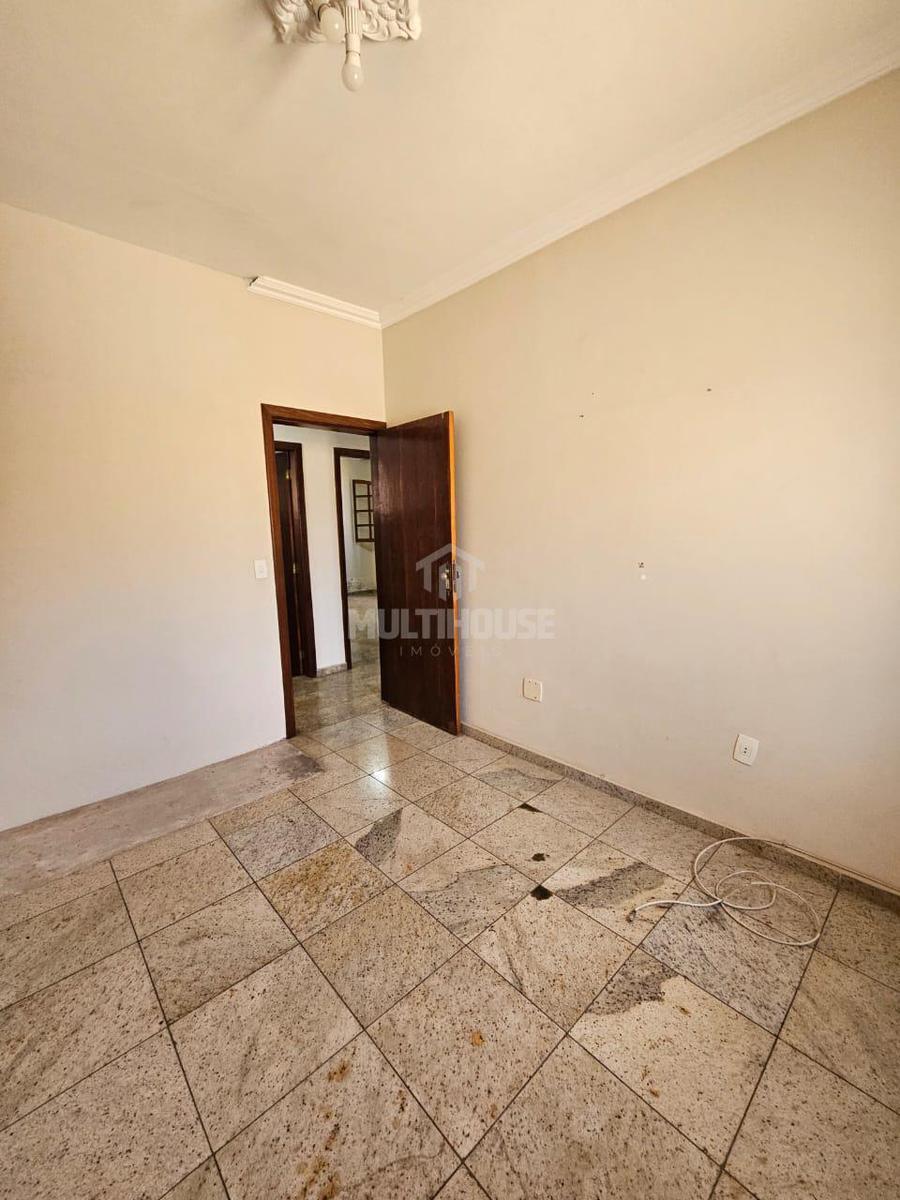Casa, Santa Branca, 3 Quartos, 0 Vaga, 1 Suíte