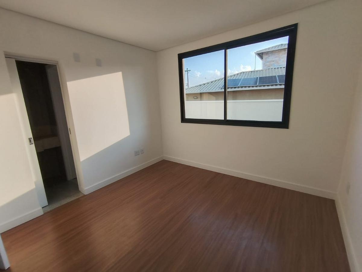 Casa, Planalto, 3 Quartos, 3 Vagas, 1 Suíte