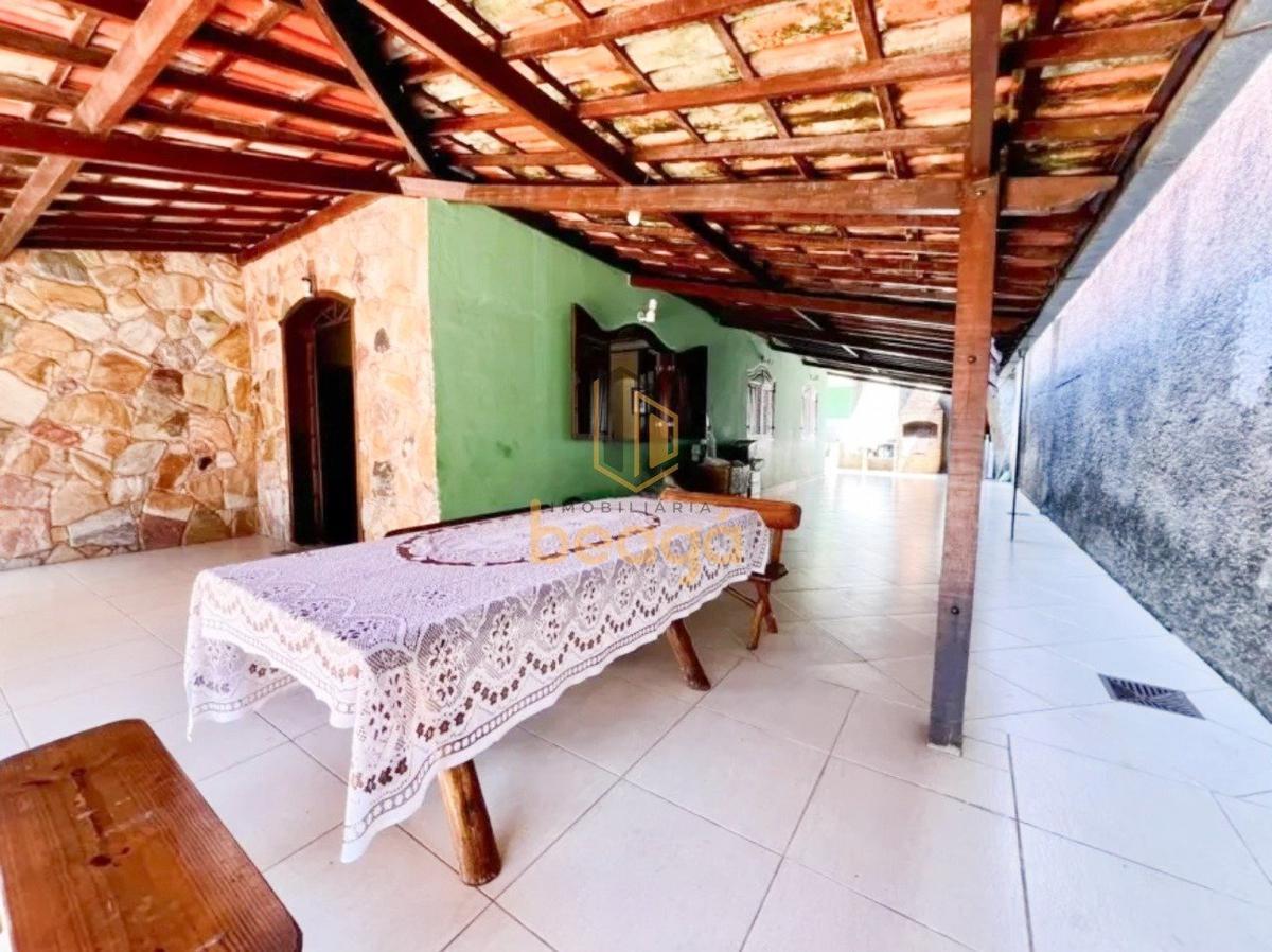 Casa, Santa Terezinha, 3 Quartos, 4 Vagas, 1 Suíte