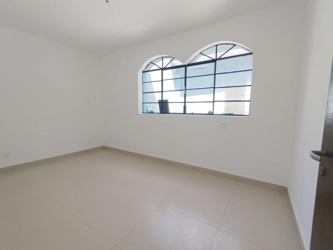 Casa Comercial, Santa Cruz, 2 Quartos, 0 Vaga, 1 Suíte
