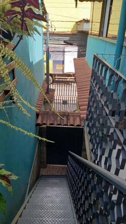 Casa, Centro, 6 Quartos, 0 Vaga, 1 Suíte