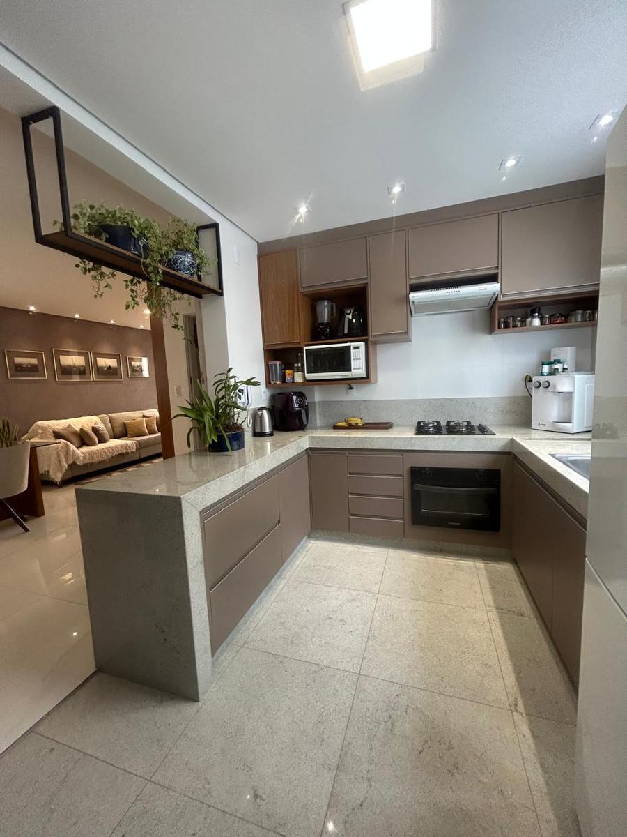 Apartamento, Castelo, 4 Quartos, 2 Vagas, 1 Suíte