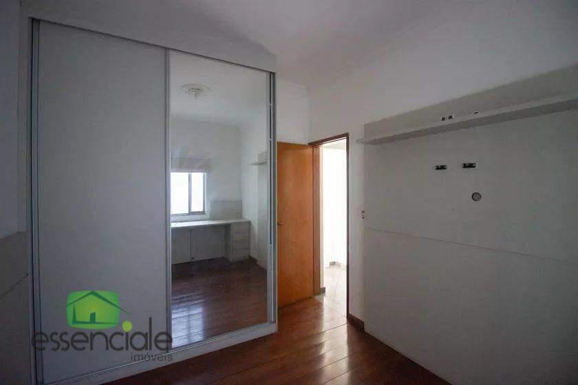 Casa, Europa, 3 Quartos, 6 Vagas, 1 Suíte