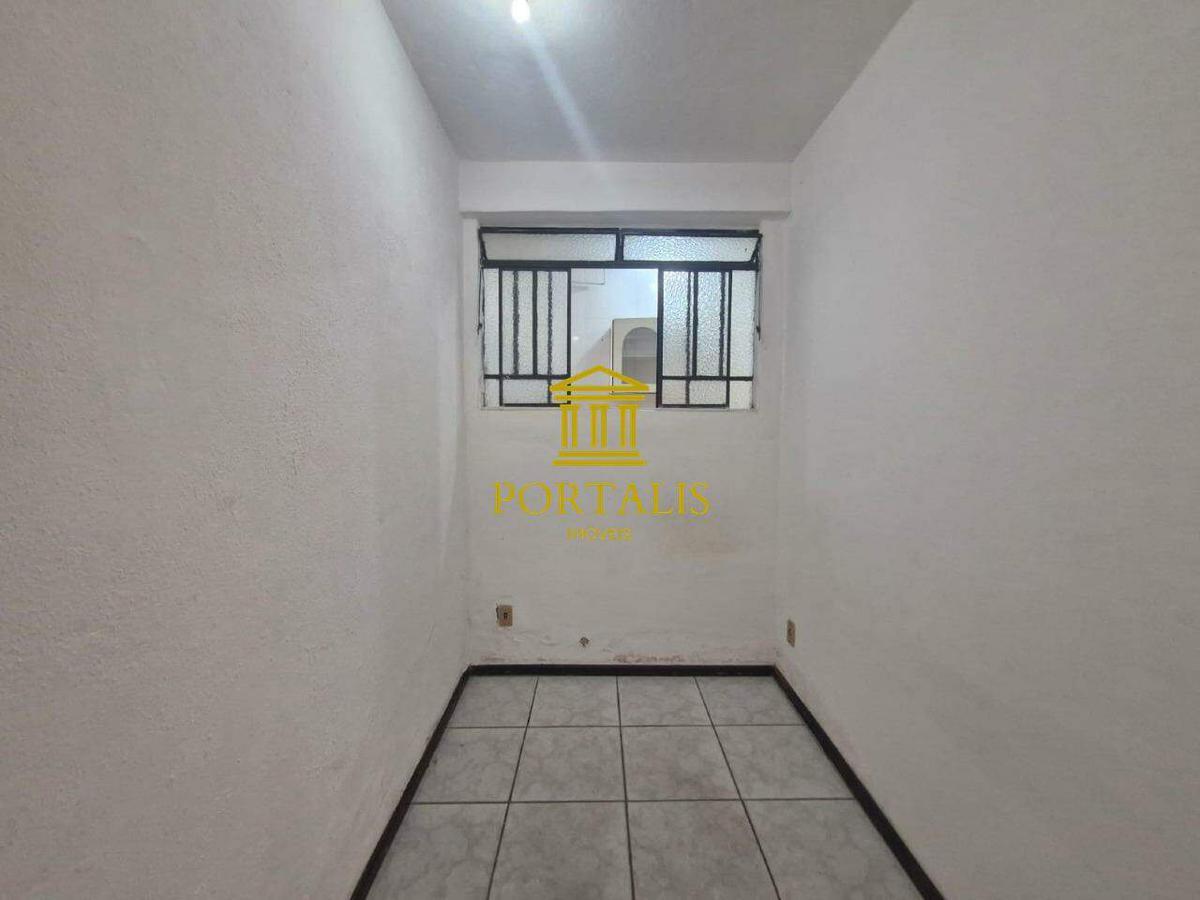 Casa, São Geraldo, 2 Quartos, 0 Vaga