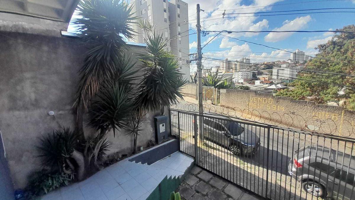 Casa, Jardim América, 3 Quartos, 2 Vagas, 1 Suíte