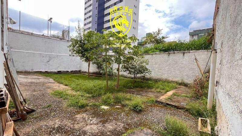 Casa, Buritis, 5 Quartos, 0 Vaga, 1 Suíte