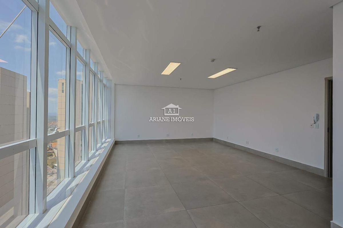 Sala, Vila da Serra, 0 Quarto, 2 Vagas