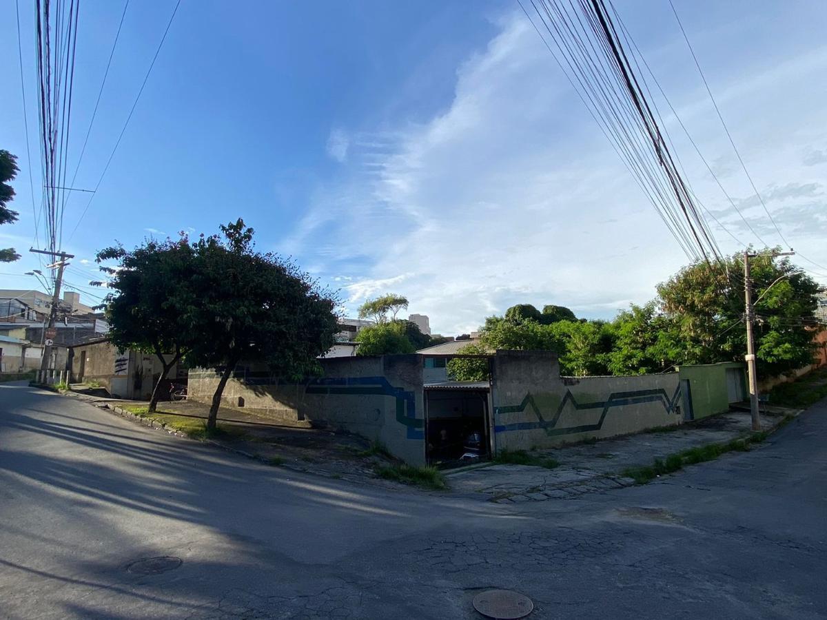 Casa, Inconfidência, 3 Quartos, 8 Vagas