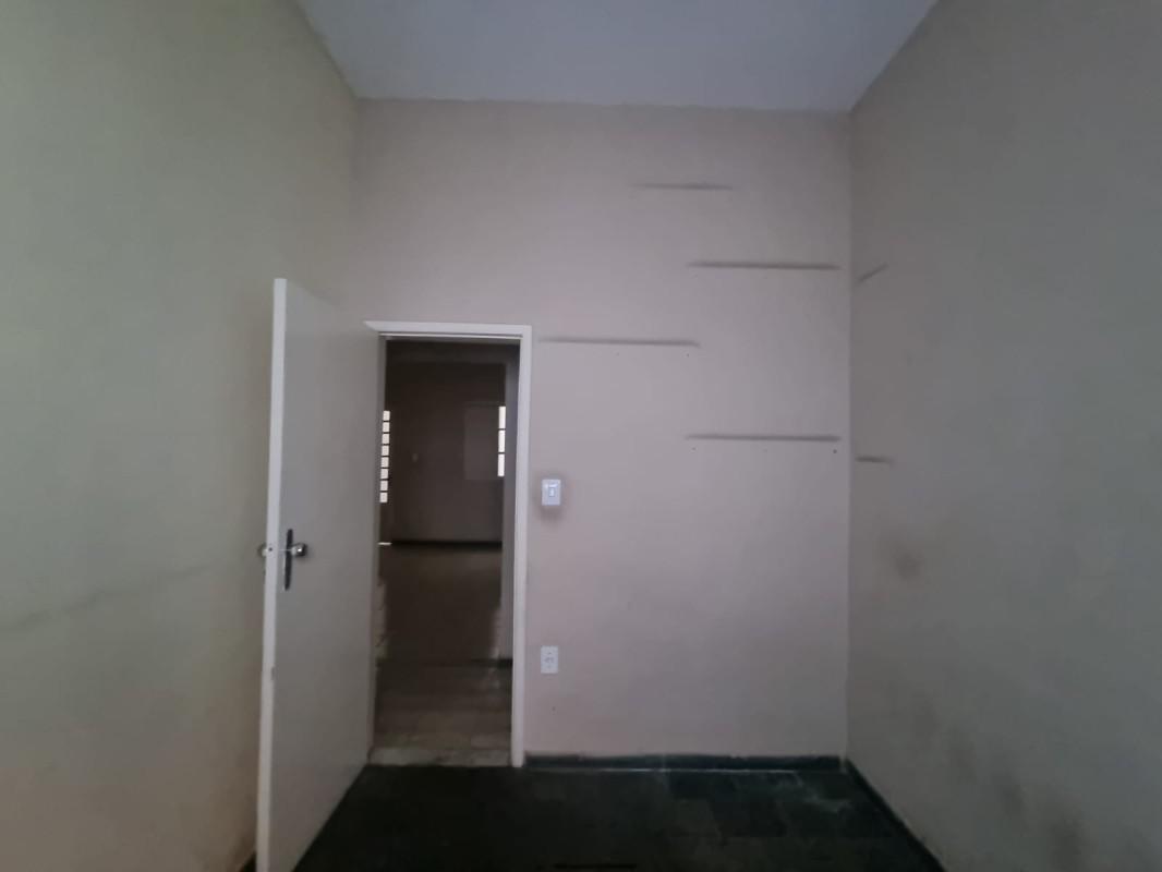 Casa, Santa Cruz Industrial, 4 Quartos, 10 Vagas, 1 Suíte