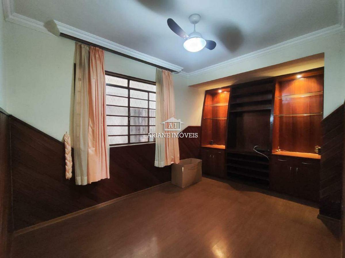 Casa, Sagrada Família, 4 Quartos, 5 Vagas, 1 Suíte