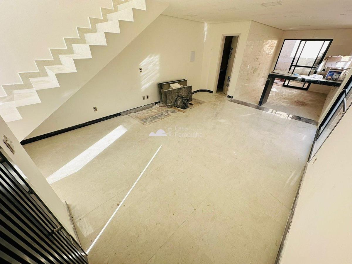 Casa, Santa Branca, 3 Quartos, 4 Vagas, 1 Suíte