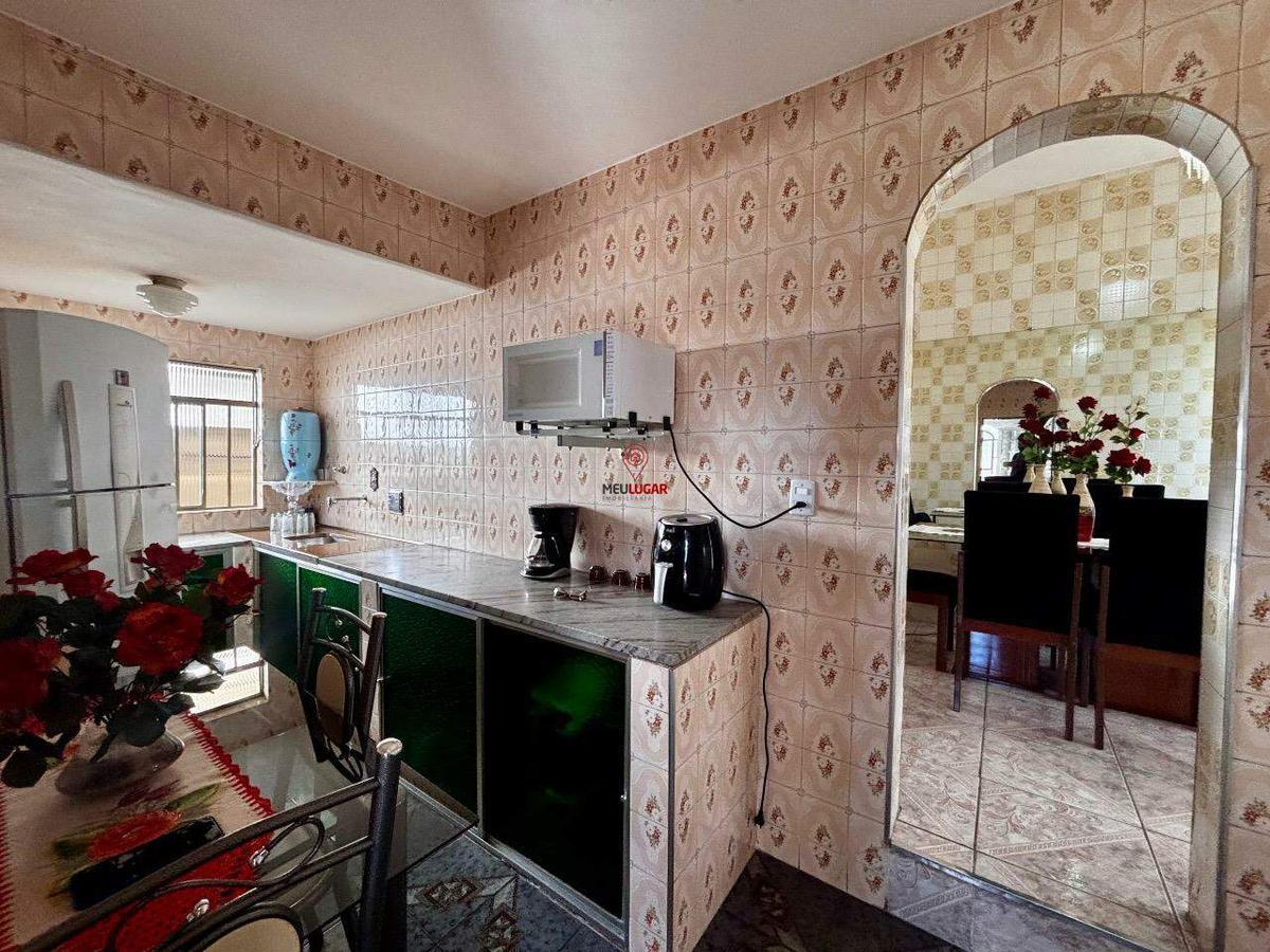 Casa, Lindéia, 6 Quartos, 3 Vagas