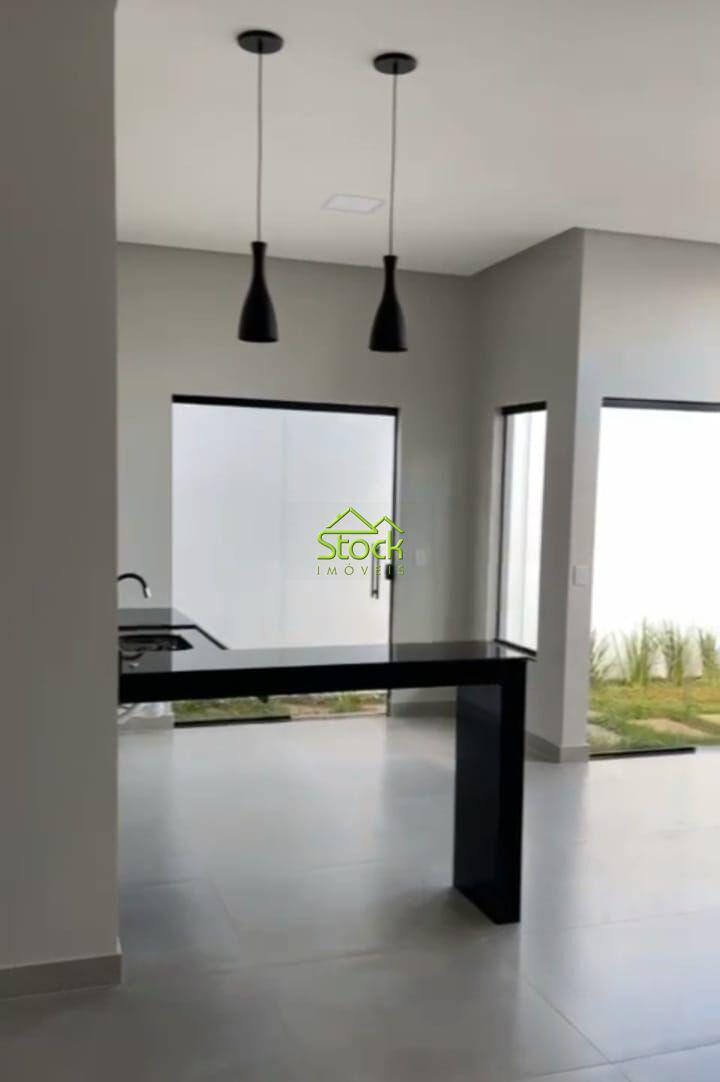 Casa, Jardim Imperial, 3 Quartos, 2 Vagas, 1 Suíte