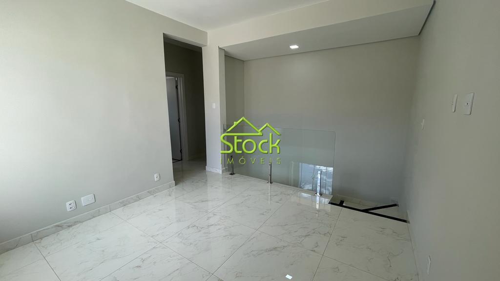 Casa, Shalimar, 3 Quartos, 2 Vagas, 1 Suíte