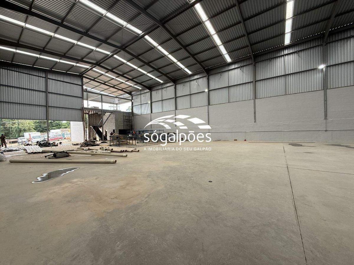 Galpão, Bandeirinhas, 6 Vagas