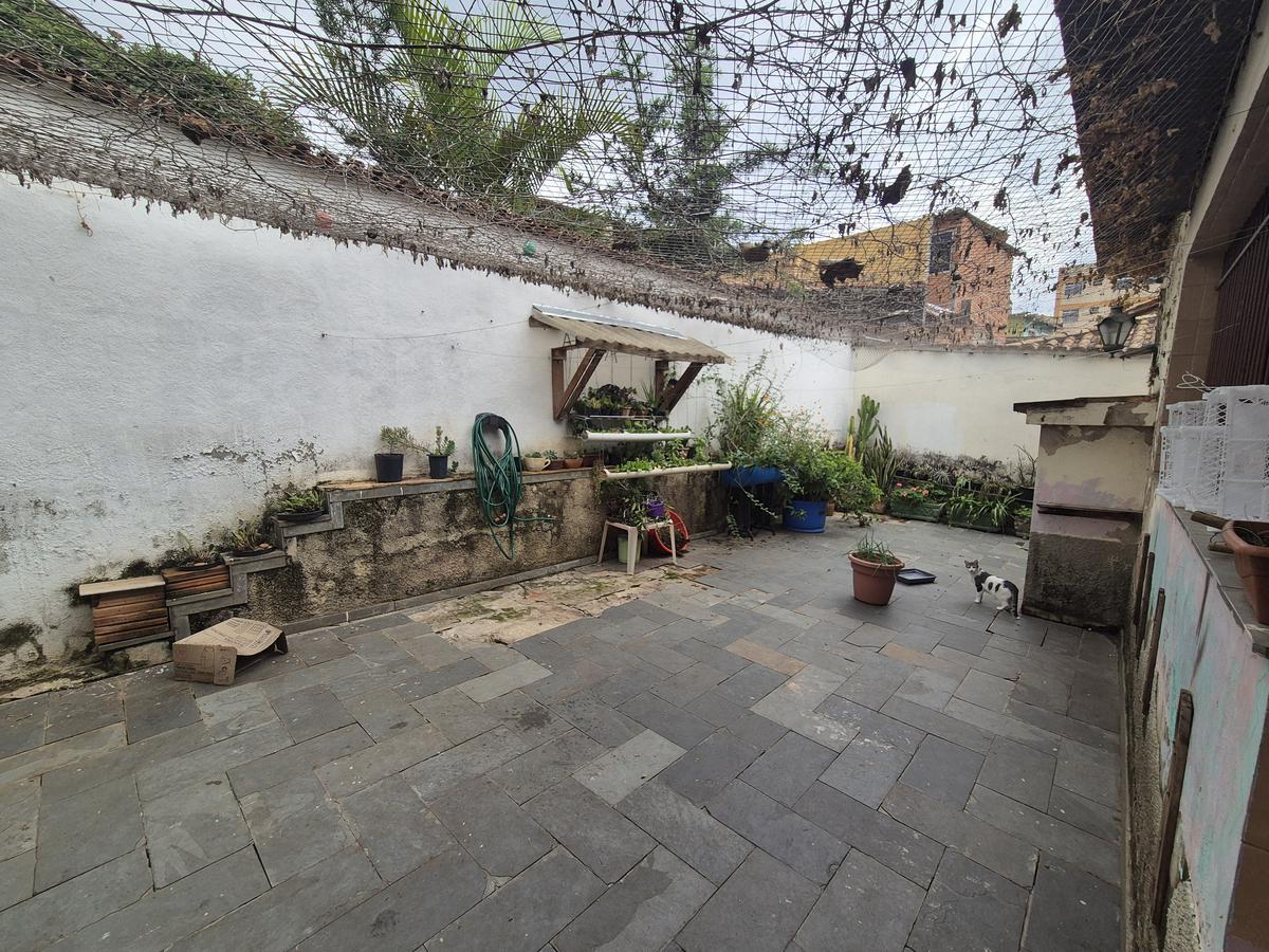 Casa, Jardim América, 5 Quartos, 3 Vagas, 1 Suíte
