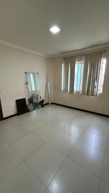 Casa, Cabral, 3 Quartos, 5 Vagas, 1 Suíte