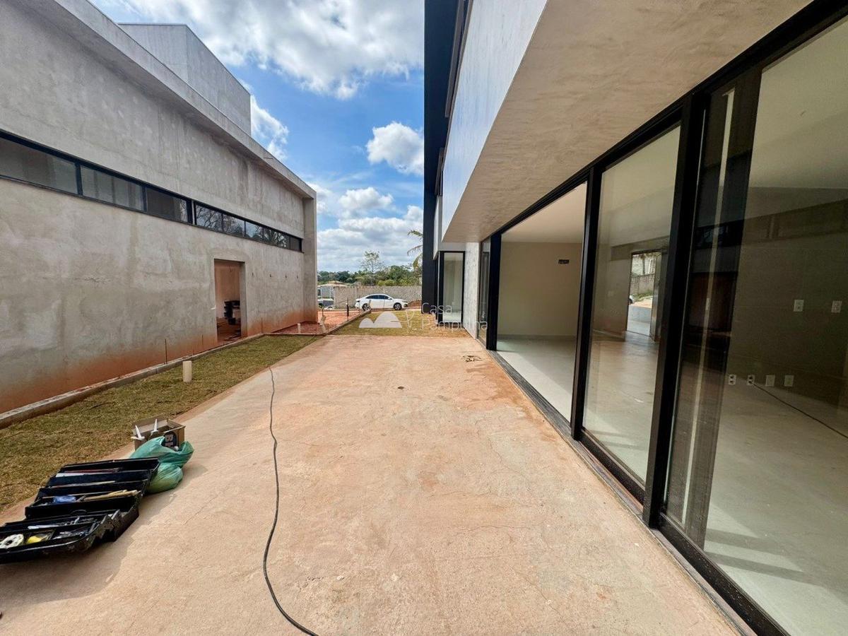 Casa, Trevo, 4 Quartos, 4 Vagas, 2 Suítes