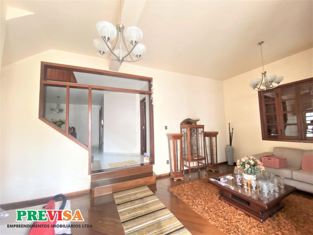 Casa, Sagrada Família, 4 Quartos, 6 Vagas, 1 Suíte