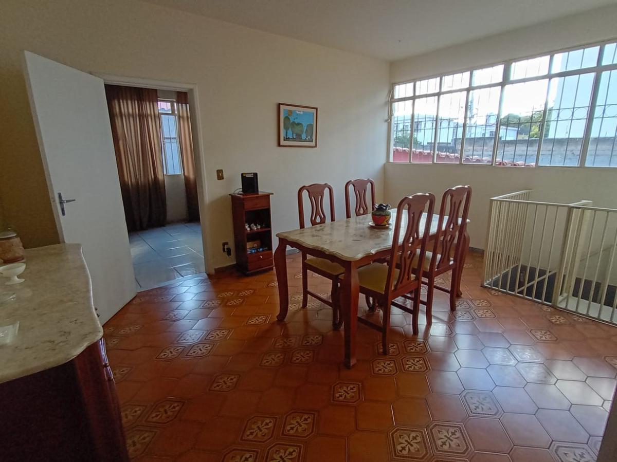 Casa, Santa Cruz, 7 Quartos, 6 Vagas, 2 Suítes