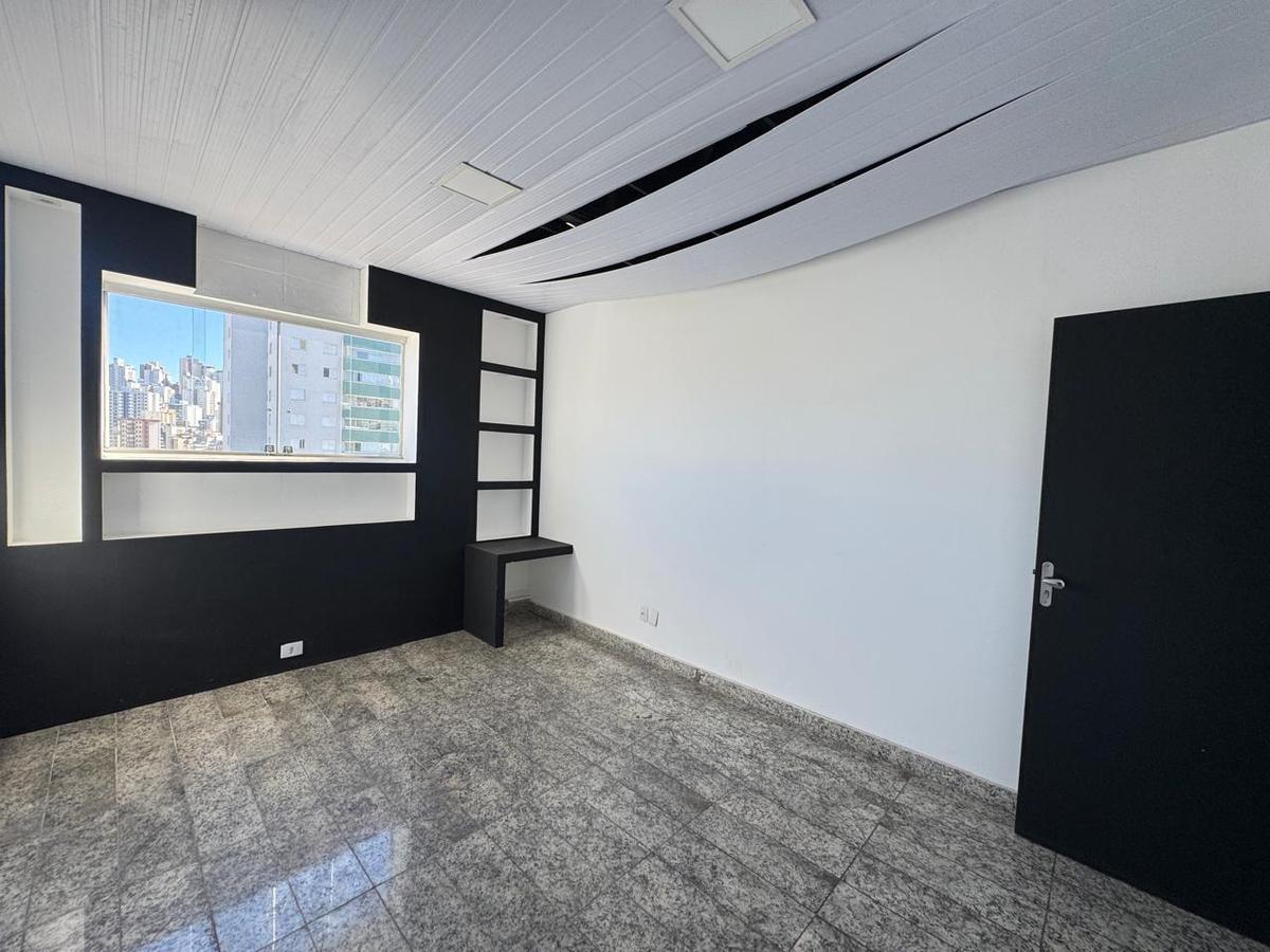 Andar, Estoril, 0 Quarto, 2 Vagas