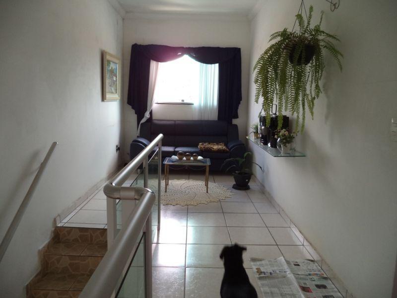 Casa, Guanabara, 2 Quartos, 3 Vagas, 0 Suíte