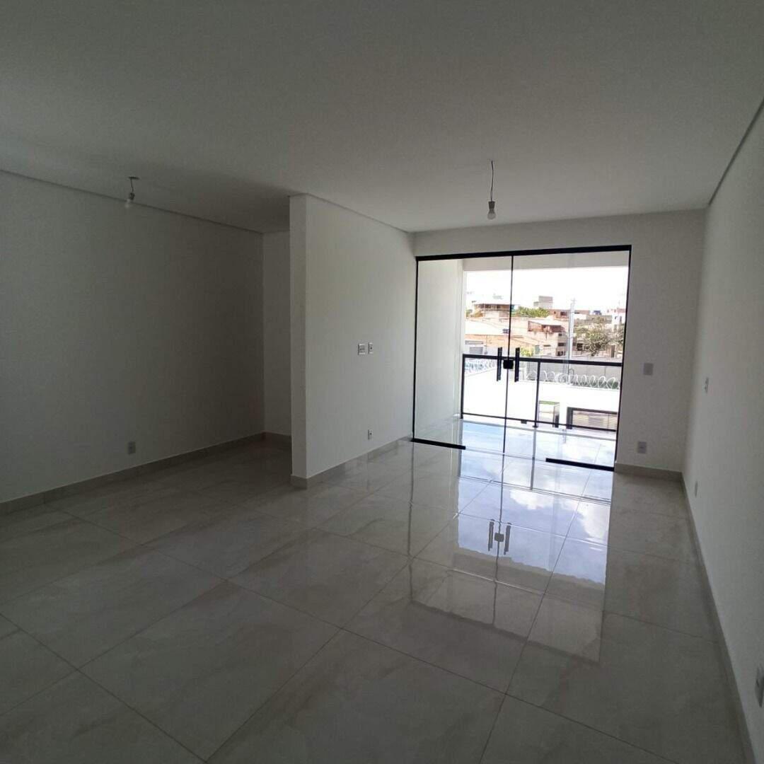 Casa, Liberdade, 3 Quartos, 2 Vagas, 2 Suítes