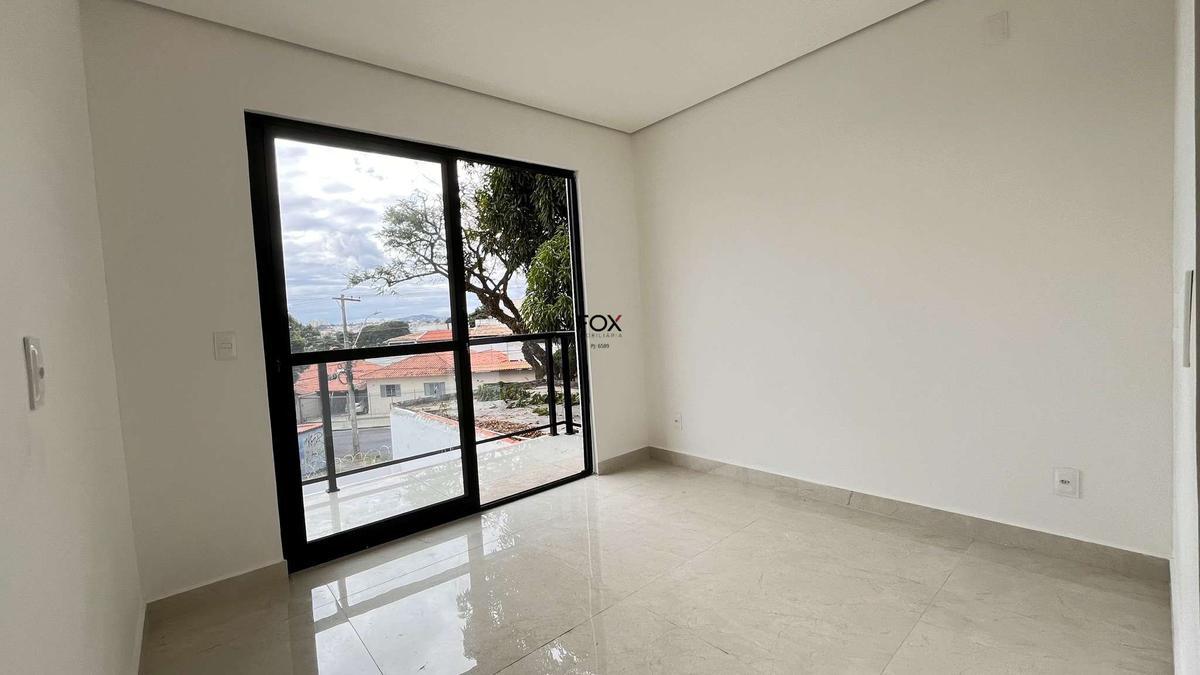 Casa, Santa Branca, 3 Quartos, 2 Vagas, 1 Suíte