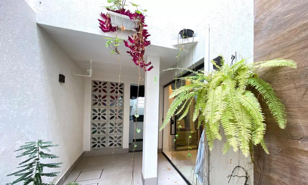Casa, Lourdes, 4 Quartos, 0 Vaga, 1 Suíte