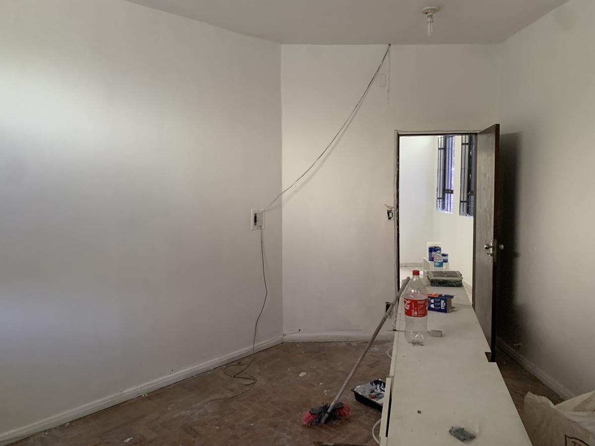 Sala, Lourdes, 0 Vaga