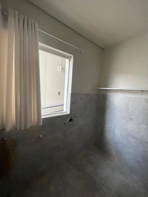 Casa Comercial, Candelária, 4 Quartos, 0 Vaga, 1 Suíte