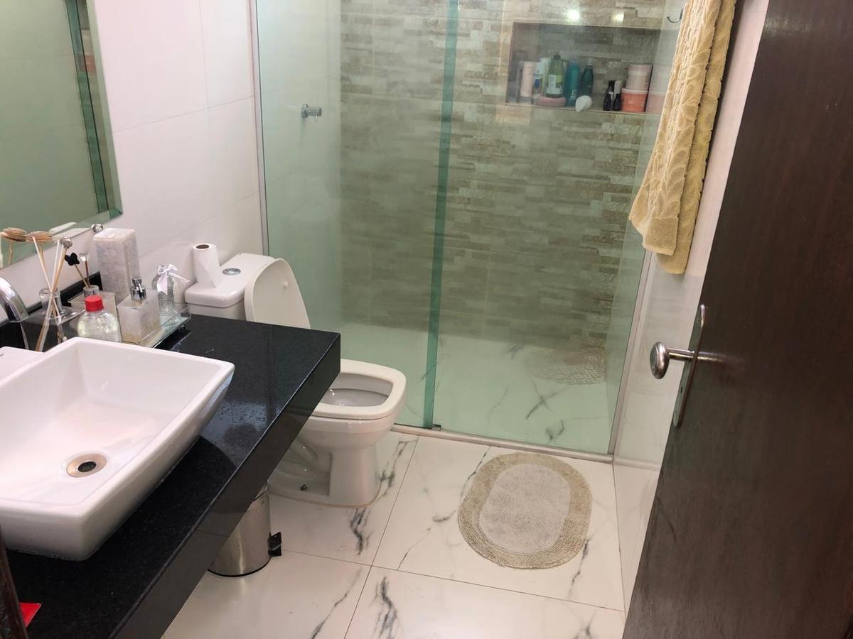 Casa, Floramar, 3 Quartos, 4 Vagas, 1 Suíte