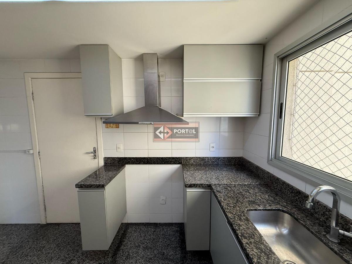 Apartamento, Castelo, 4 Quartos, 2 Vagas, 1 Suíte