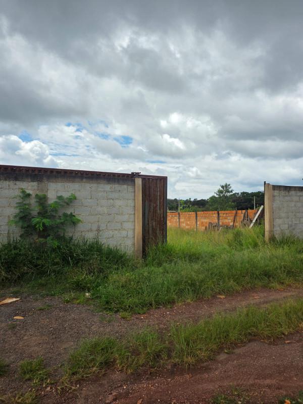 Galpão, Água Limpa, 3 Quartos, 0 Vaga