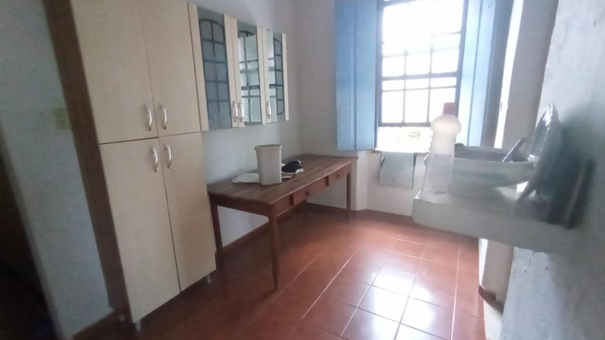 Casa, Centro, 6 Quartos, 2 Vagas