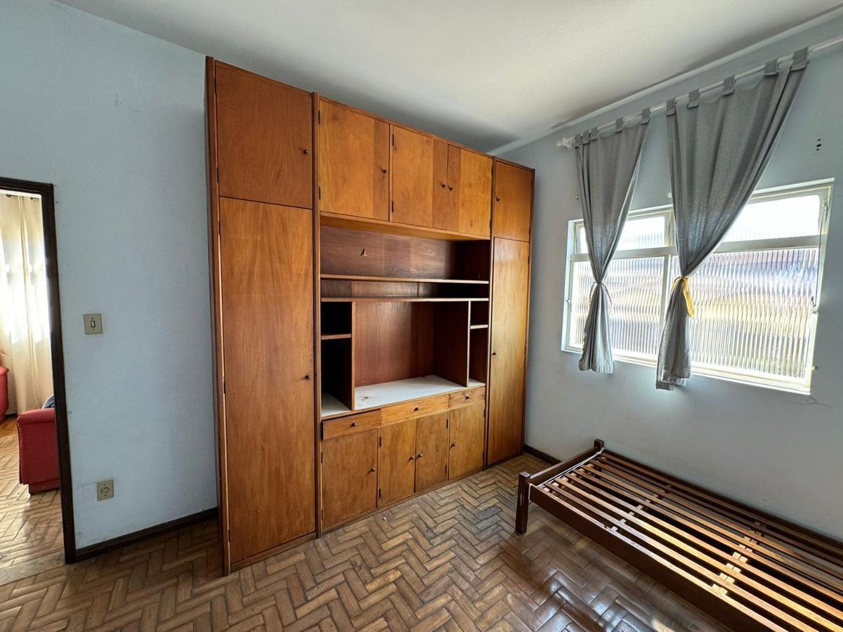 Casa, Renascença, 8 Quartos, 0 Vaga