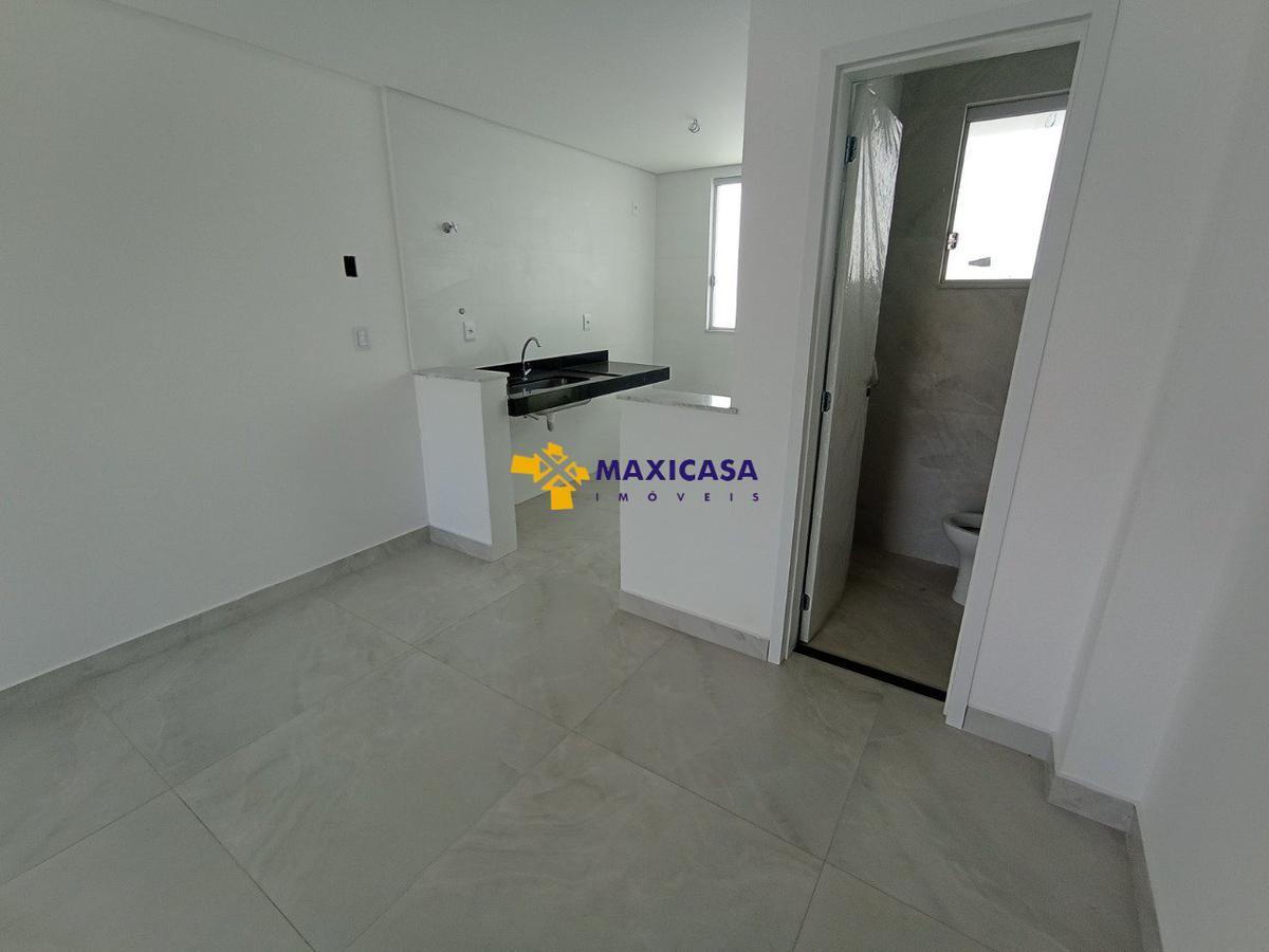 Casa, Planalto, 2 Quartos, 1 Vaga, 2 Suítes