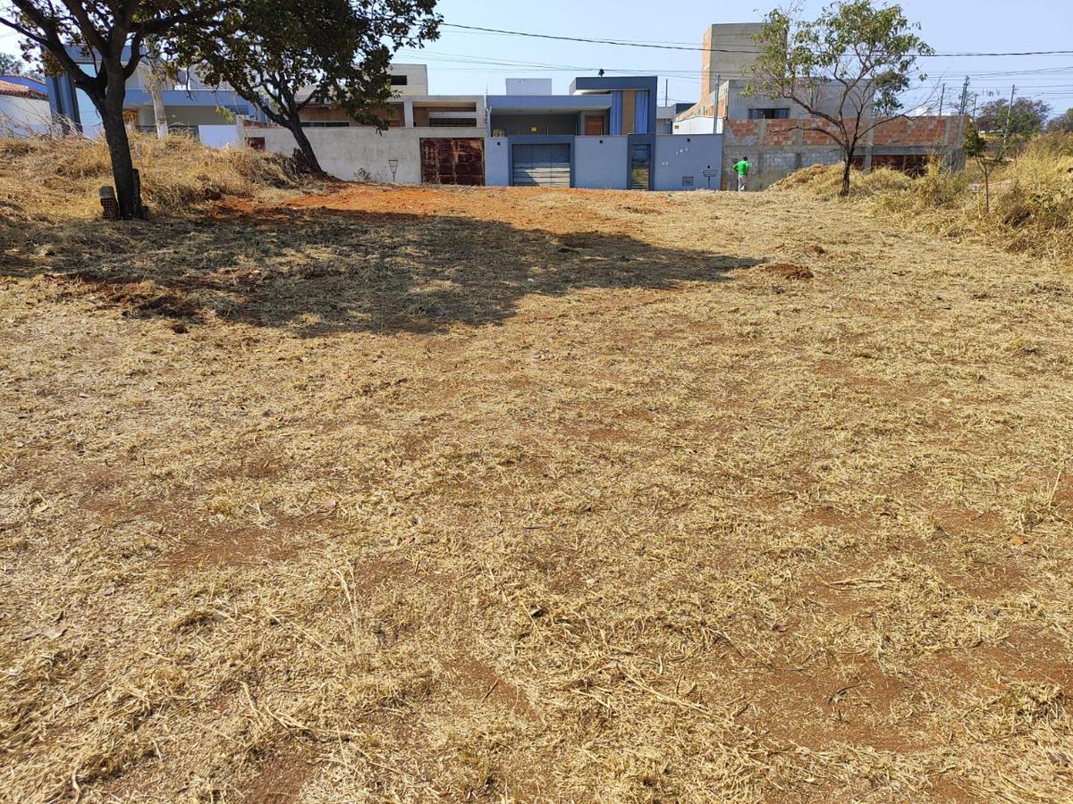 Lote, Vila dos Ipês, 0 Quarto, 0 Vaga